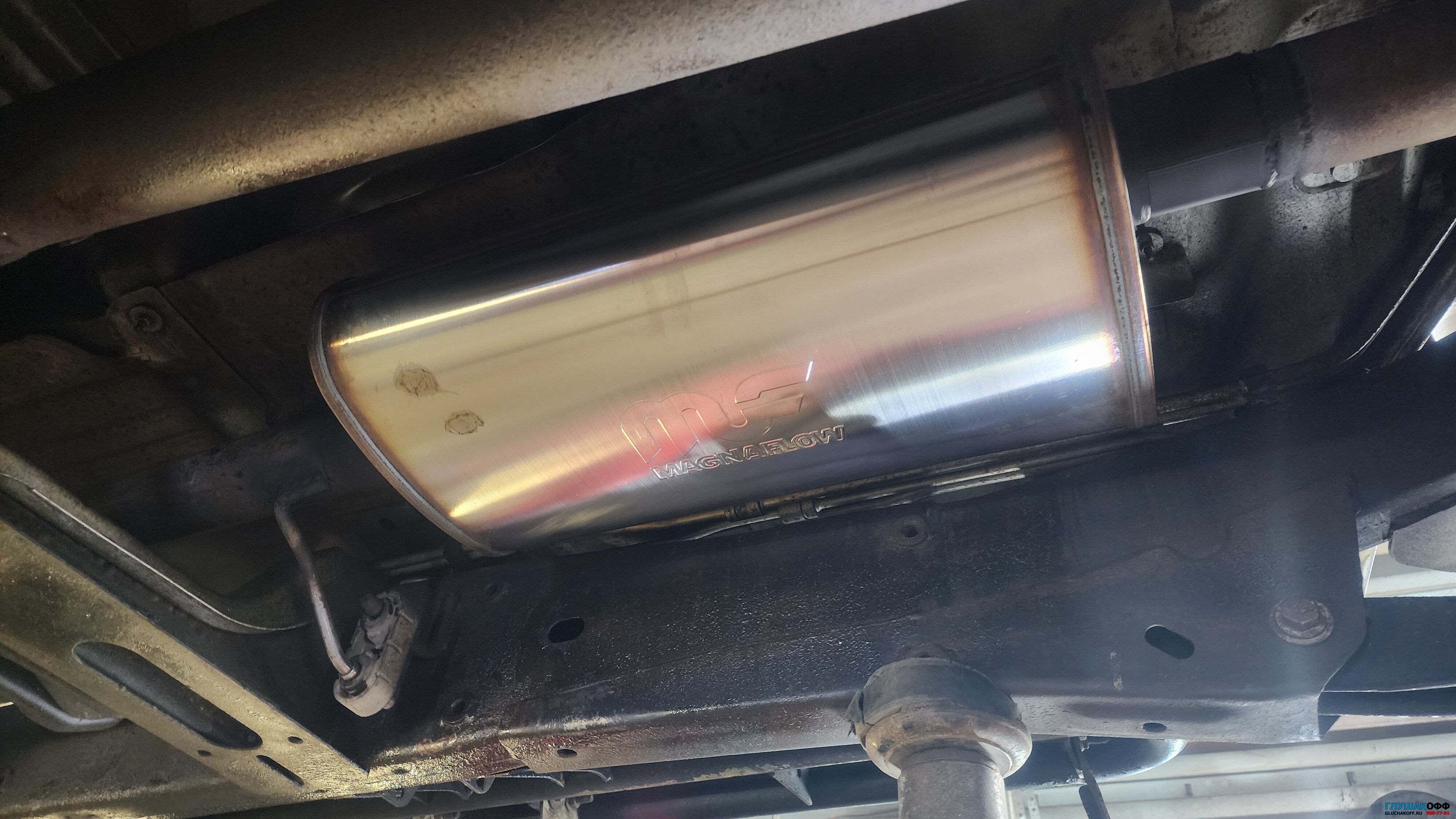 Hummer H2 - Ремонт глушителя в ГлушакоФФ