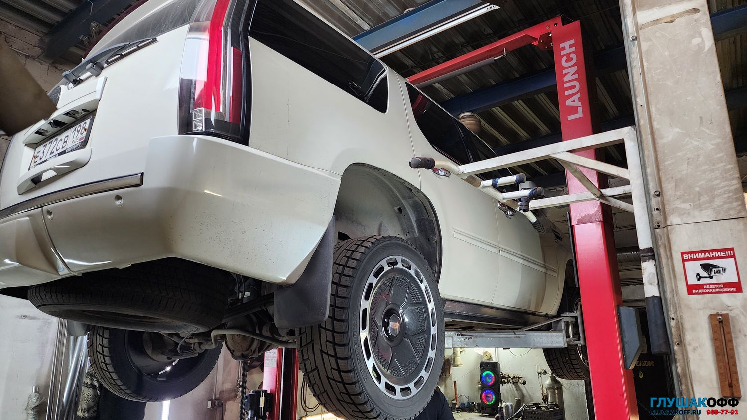 Cadillac Escalade 6.2 - Тюнинг глушителя с управлением